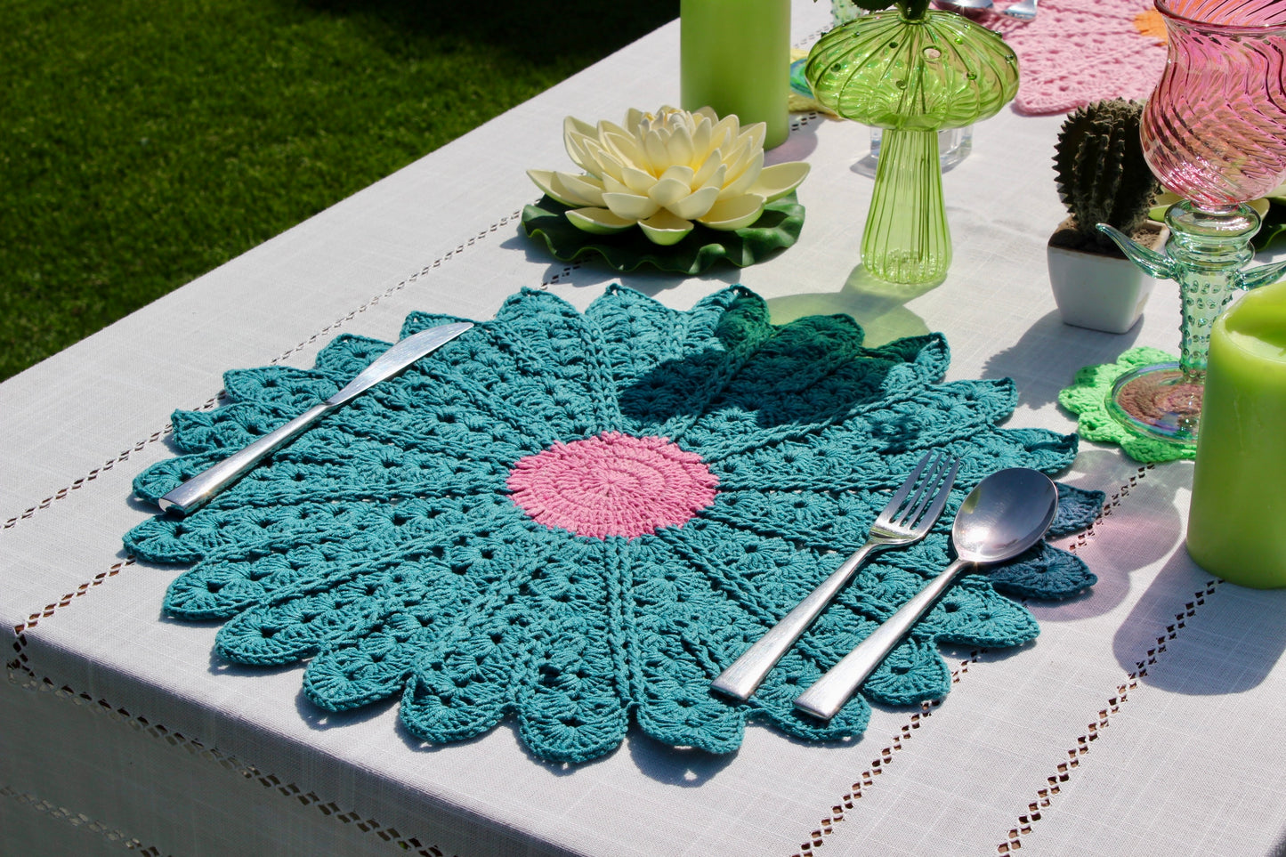 Daisy Placemats in Indigo