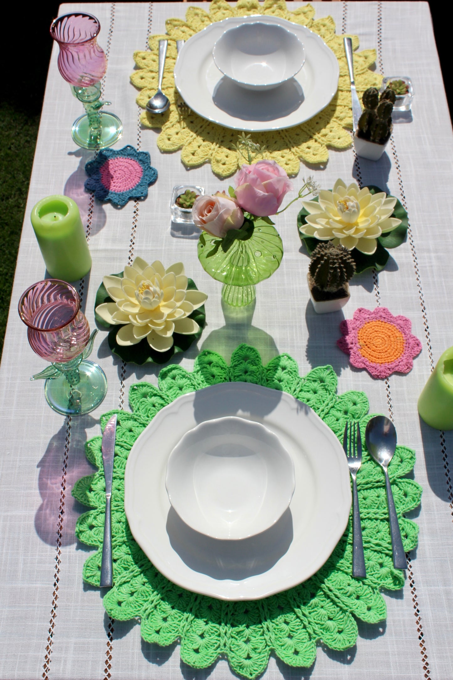 Daisy Placemats in Melon